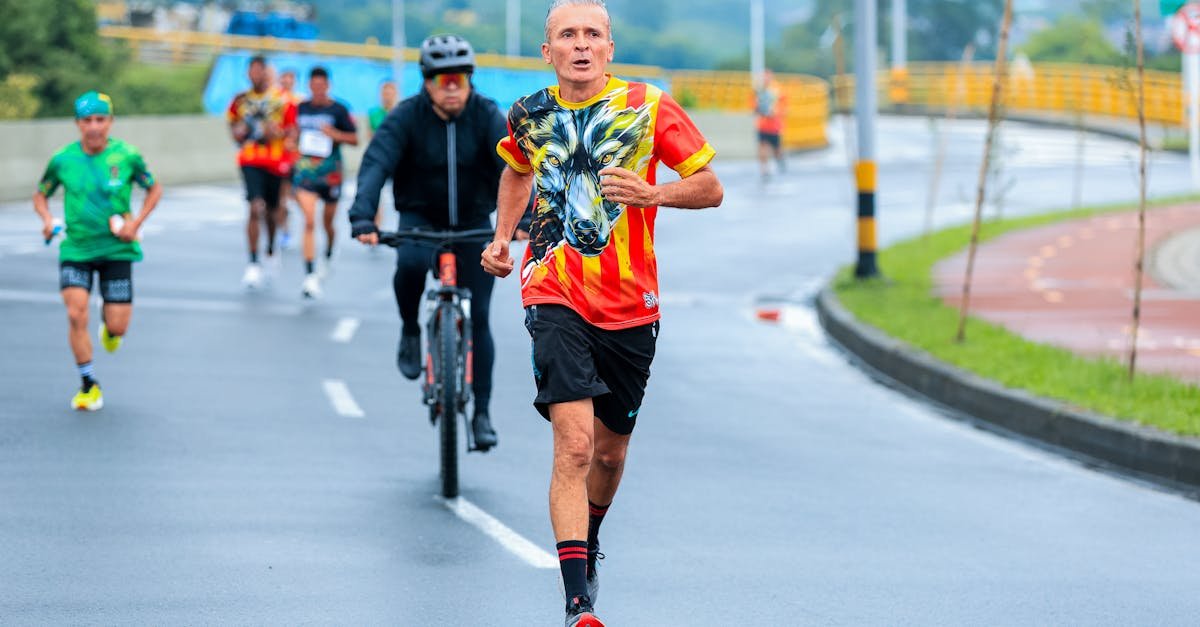Buty biegowe czy dwa kółka? Wybierz najlepszy start do formy