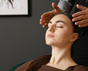 Psychologiczne aspekty pracy zdalnej z hipnoterapeutą online